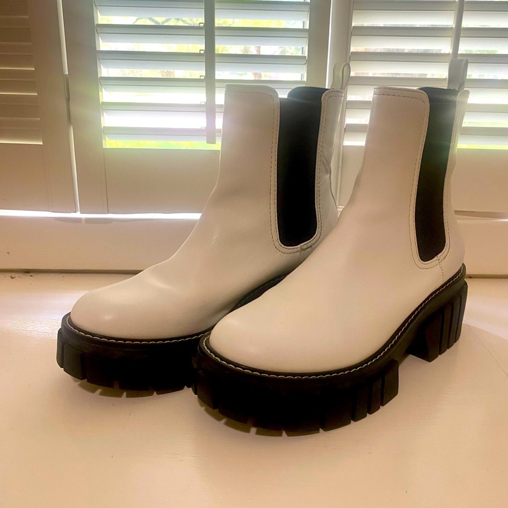 Gianni Bini Boots